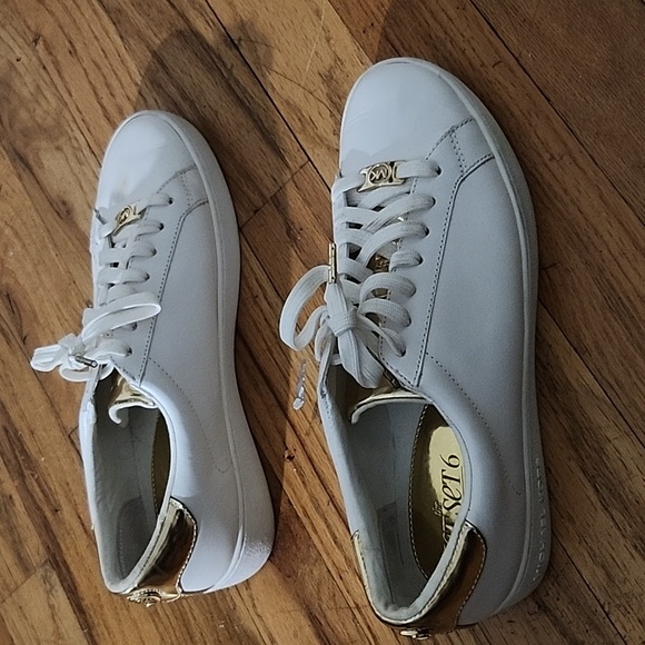 Micheal Kors, 7½ Womens, White and Gold - Picture 3 of 4